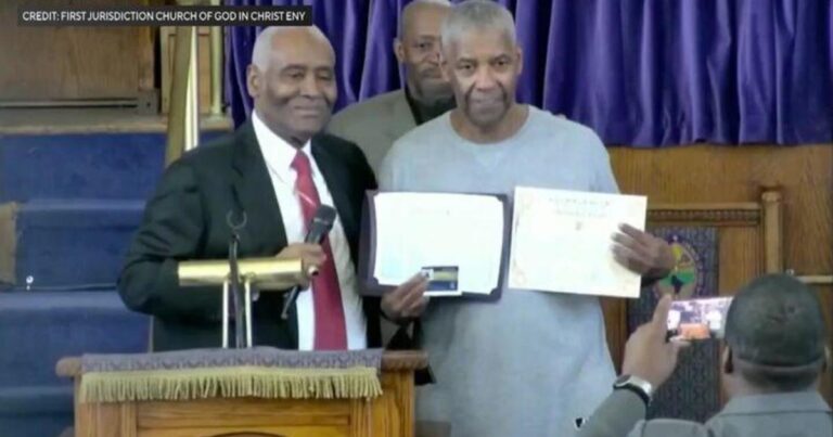 Legendary-actor-Denzel-Washington-gets-ministers-license-at-New-York.jpg